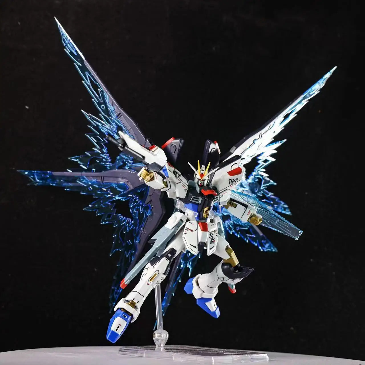 Gaoke HG 1/144 Model Kit ZGMF-X20A Strike Freedom Midnight Color With Wing Of Light Assembly Action Figures Plastic Model Toy