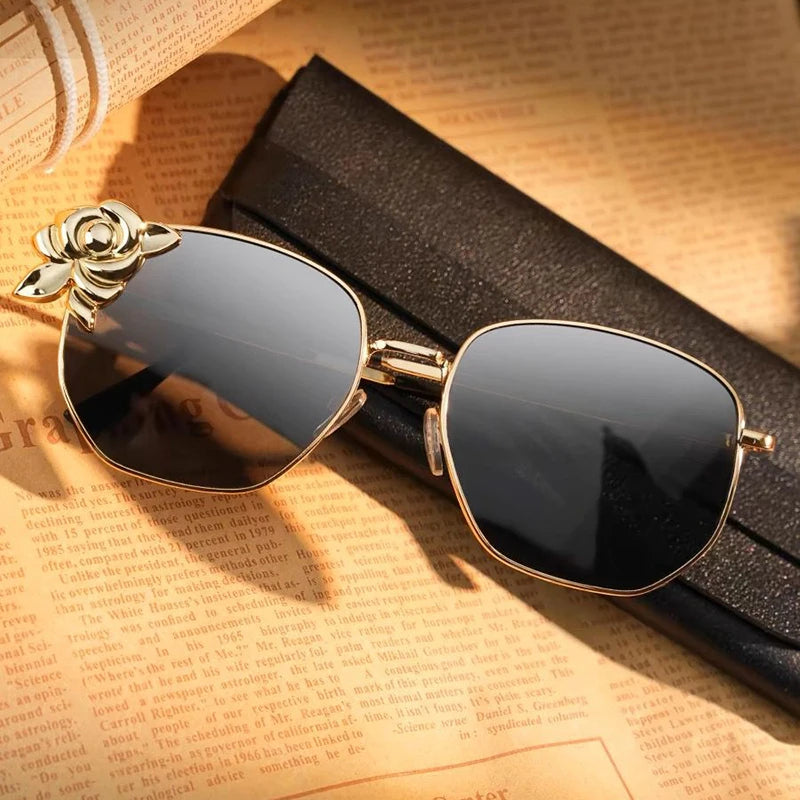 Genshin Impact Navia Cosplay Sunglasses – Metal Eyewear with Free Glasses Box
