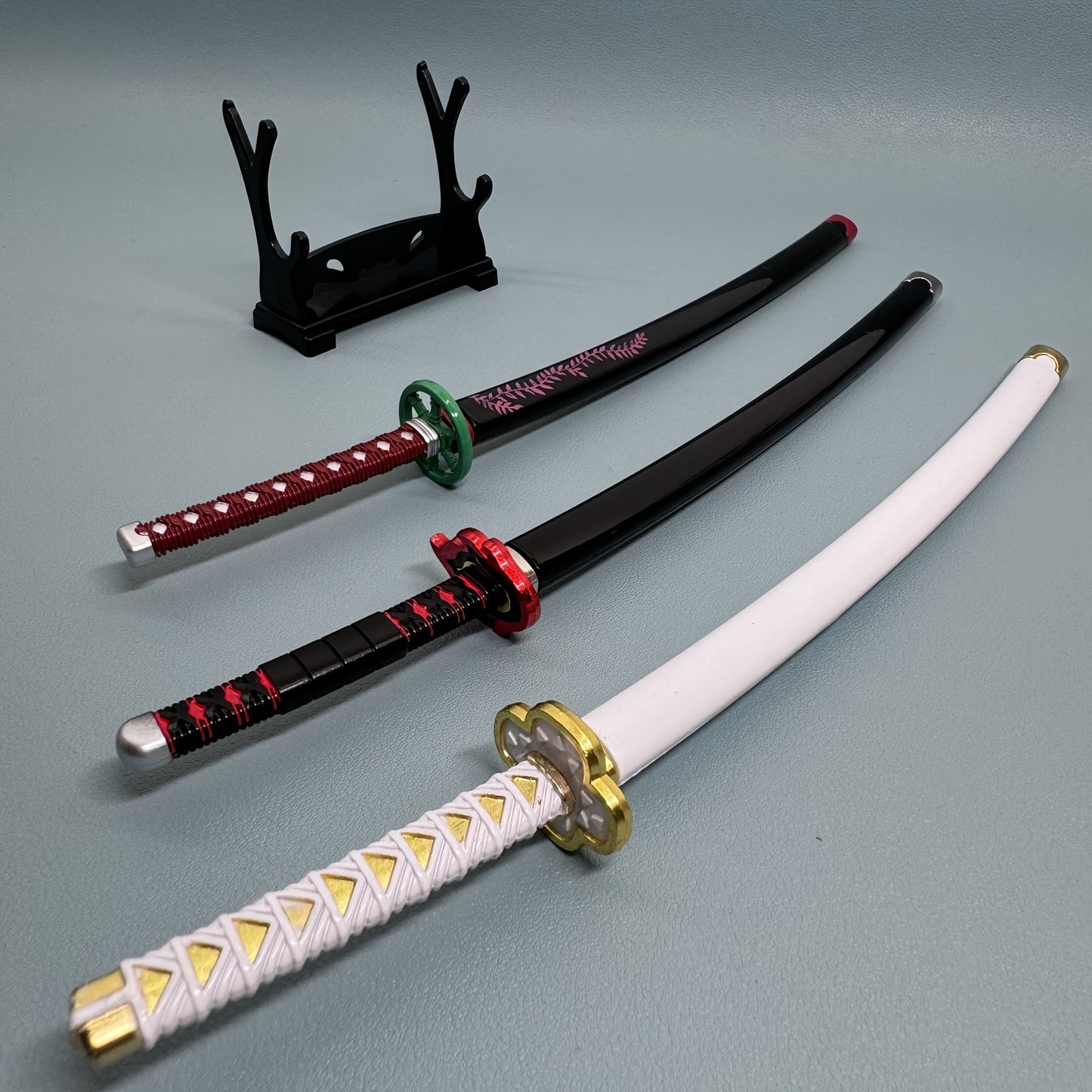 Sword of the Samurai - 23.5cm Metal Game Sword Replica for Anime & Game Fans