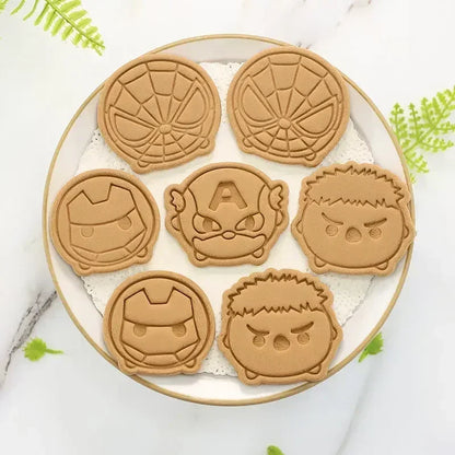 8pcs/set Cookie Cutter Q Version Spidermans Hulk Ironmans Captain America DIY 3D Cartoon Biscuit Molds Baking Tools