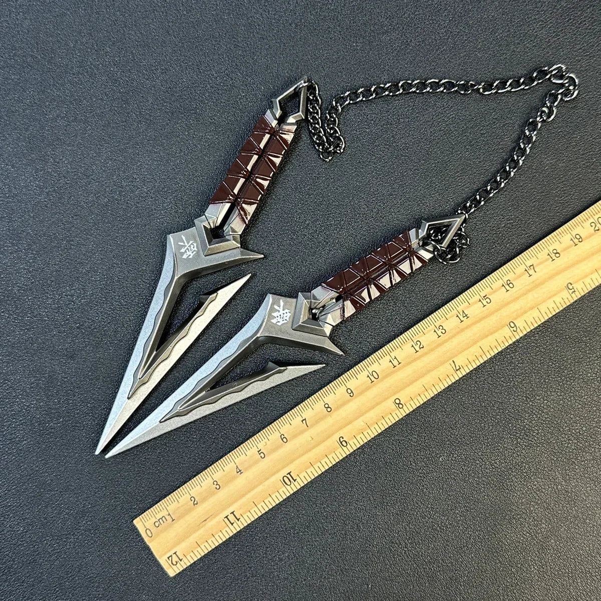 17cm Valorant Championships 2021 Karambit Rotatable All Metal Game Melee Weapon Traning Knife Claw Cosplay Prop Toys Home Decor