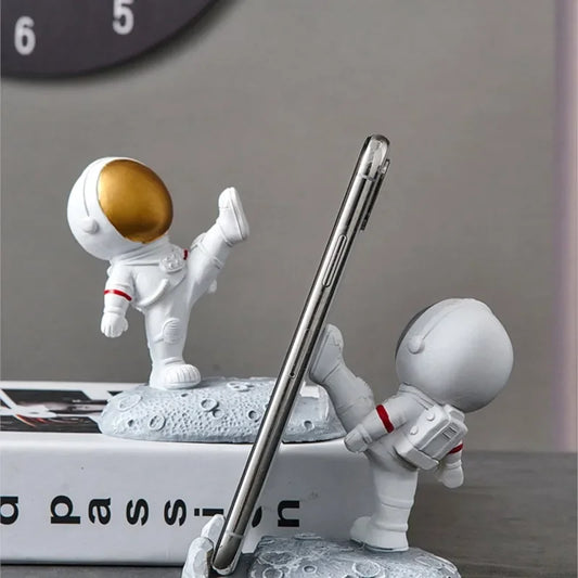 Nordic Astronaut Phone Stand - Spaceman Desk Holder for Office Decor, Cute Mobile Bracket, Unique Gift for Men/Kids